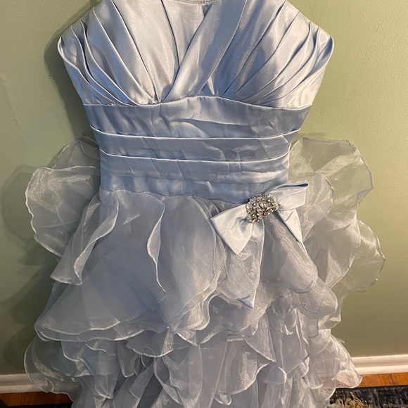 New Darling Prom Dress - Picture 2 of 3